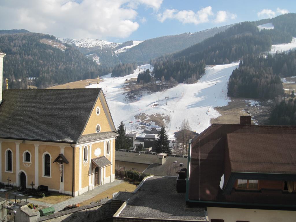 Hotel Kirchenwirt Bad Kleinkirchheim Dış mekan fotoğraf