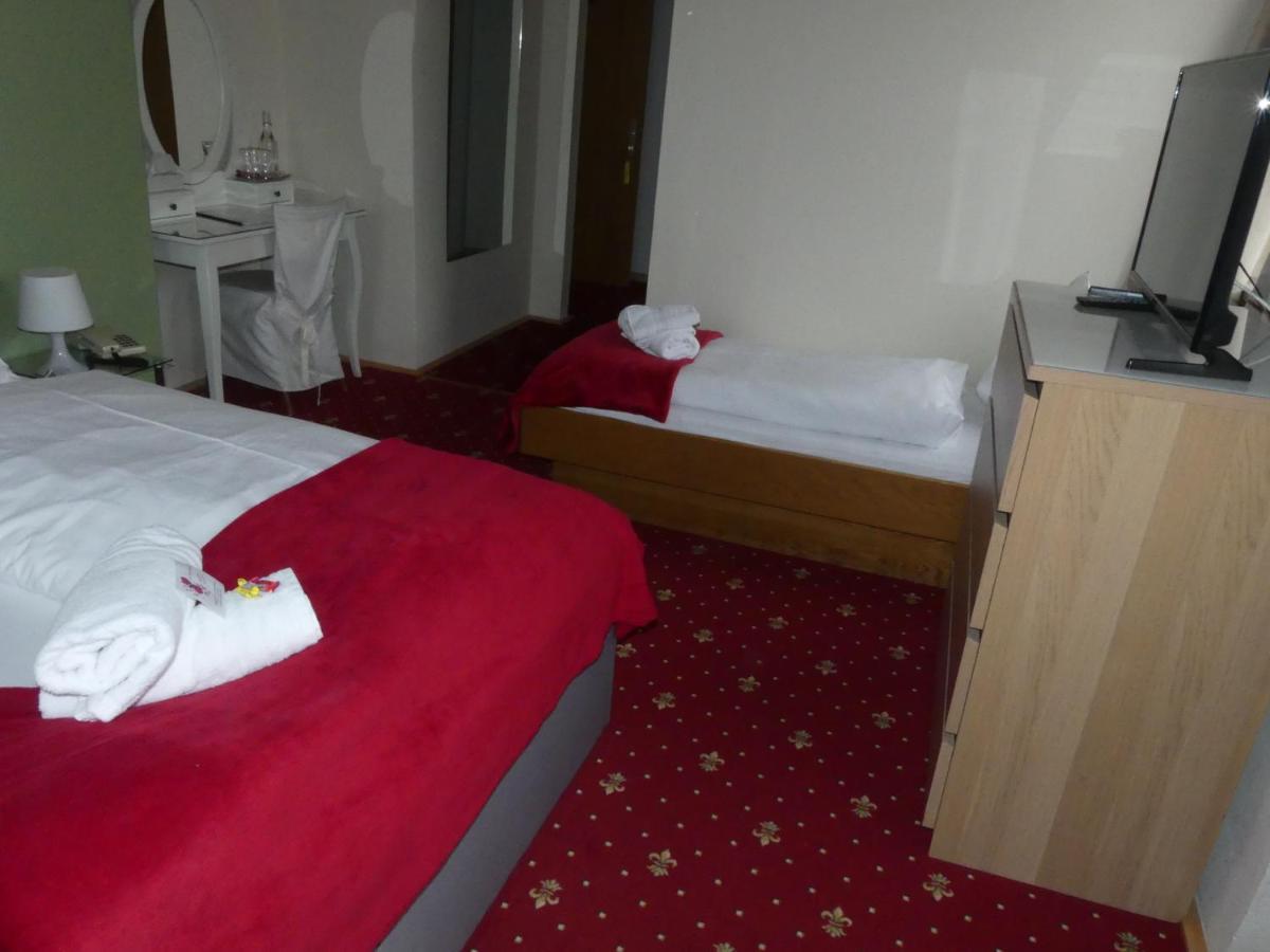 Hotel Kirchenwirt Bad Kleinkirchheim Dış mekan fotoğraf