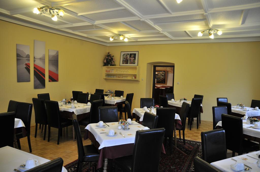 Hotel Kirchenwirt Bad Kleinkirchheim Dış mekan fotoğraf